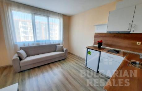Специално предложение! Апартамент с нови мебели като подарък - Снимка 2