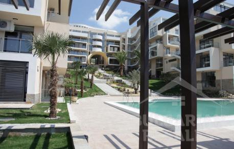 First line! Apartment with laconic design - Photo 17