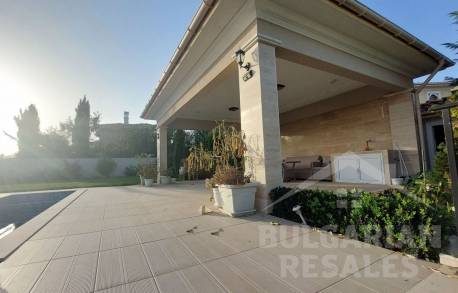 Луксозна къща с 4 спални в луксозния комплекс Victoria Royal Garden - Снимка 3