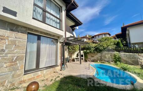 Семеен таунхаус къща с камина в луксозен комплекс - Снимка 3