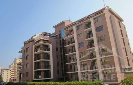 Хубав апартамент в комплекс Vip Style - Снимка 1