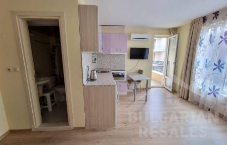 Уютно студио в сграда без такса за поддръжка - Снимка 3