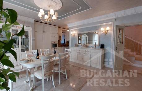 Луксозна къща с 4 спални в луксозния комплекс Victoria Royal Garden - Снимка 14