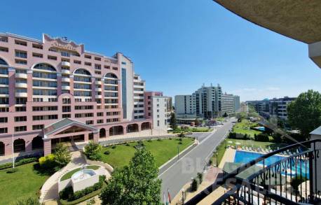 Mieszkanie w kompleksie apartamentów 70 metrów od plaży - Фото1