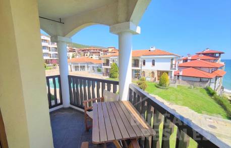 4 стаен апартамент с фронтална гледка море - Снимка 8