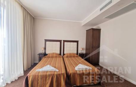 Апартаменты в люкс комплексе с видом на бассейн и море - Фото8