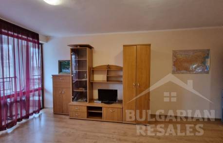 Студио с изглед към басейна за почивка и отдаване под наем - Снимка 2