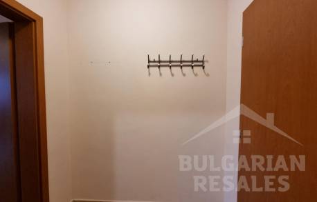 Студио с изглед към басейна за почивка и отдаване под наем - Снимка 6