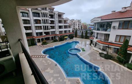 Студио с изглед към басейна за почивка и отдаване под наем - Снимка 7