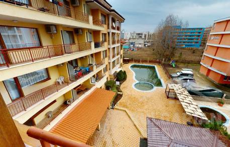 Просторная квартира в хорошем районе курорта Солнечный берег - Фото6