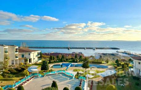 Прекрасная панорамная квартира в комплексе Ривьера - Фото7