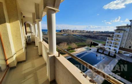 Property with a sea view surrounded by nature  - Photo 11