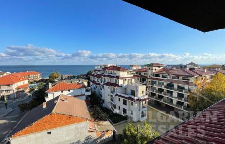 Голям апартамент с една спалня и гледка към морето - Снимка 7