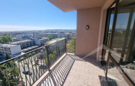 Красив апартамент с една спалня и гледка към морето в елитен комплекс - Снимка 4