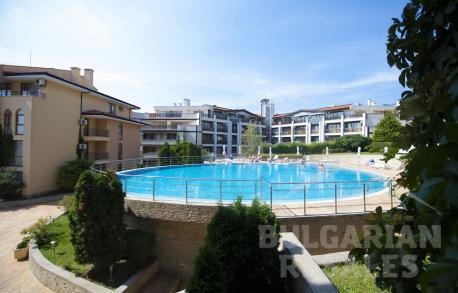 Štúdio s výhľadom na bazén 200 metrov od mora - Фото5