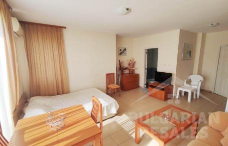 Просторно студио в чудесен район на курорта! - Снимка 1