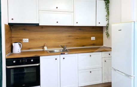 Newly furnished house in a great neighborhood - Photo 2