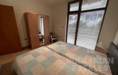 Apartment in a small complex near the sea - Photo 9