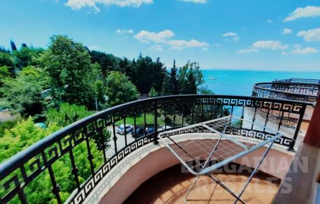 Апартамент с морска гледка в Несебър, комплекс Rich - Снимка 1