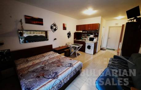 Не дорогая студия в центре курорта - Фото4