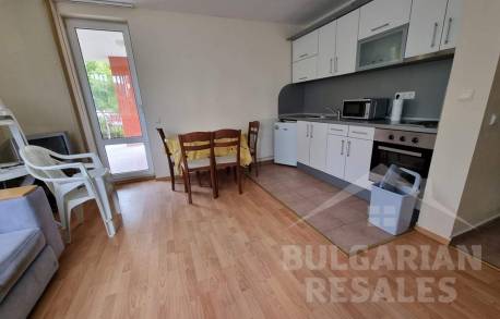 Квартира с большим балконом в комплексе на 1 линии - Фото2