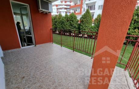 Квартира с большим балконом в комплексе на 1 линии - Фото6