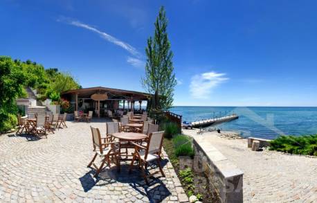 Квартира на первом этаже с выходом к бассейну в элитном комплексе - Фото12