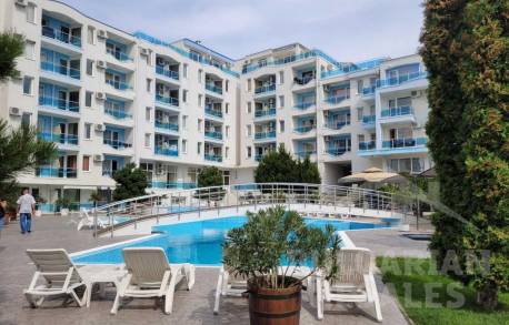 Апартамент с огромна тераса в Несебър - Снимка 13