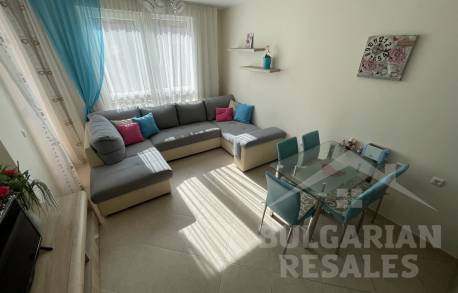 Mieszkanie z dobrym umeblowaniem i rozkładem - Фото2