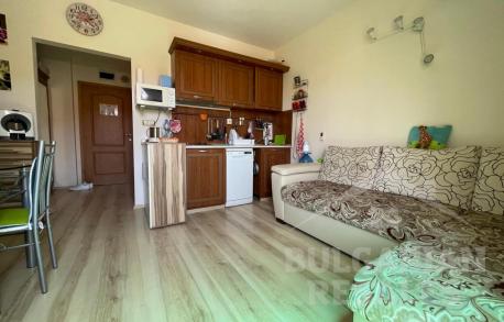 Уютный апартамент на последнем этаже в комплексе Авалон - Фото1