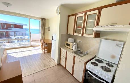 Sea view! Large studio in the complex on the first line - Photo 7