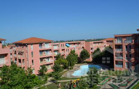 Просторная студия с балконом  - Фото 1