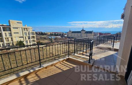 Mieszkanie z 2 sypialniami i tarasem z widokiem na morze w Świętym Własie - Фото6