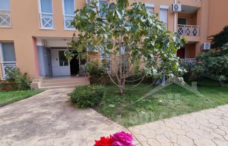 Студио в комплекс с басейн и ресторант - Снимка 9