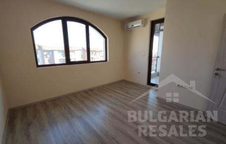 Нов апартамент с частична гледка към морето - Снимка 3