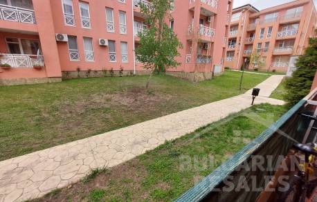 Симпатичен апартамент на партерния етаж в комплекса Съни Дай 6 - Снимка 8