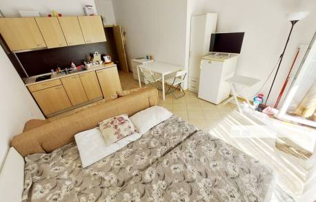 Евтин апартамент в комплекс в близост до супермаркет - Снимка 2