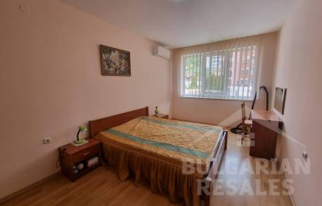 Просторен апартамент на брега на морето с голяма тераса - Снимка 10