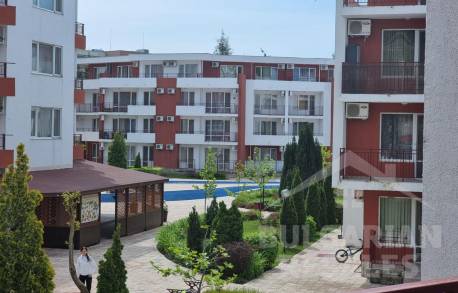 Просторен апартамент на брега на морето с голяма тераса - Снимка 8