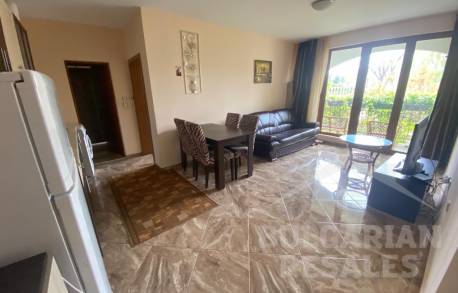 Apartment in the complex, with roses and beautiful grounds - Photo 2