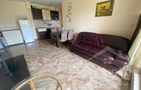 Apartment in the complex, with roses and beautiful grounds - Photo 4