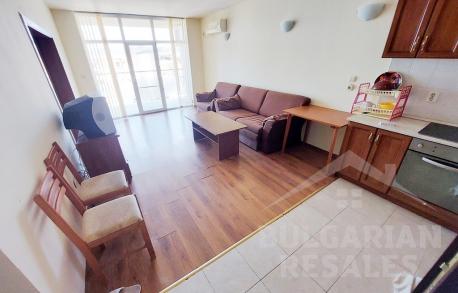 Large apartment in the complex Semiramida Garden - Photo 3