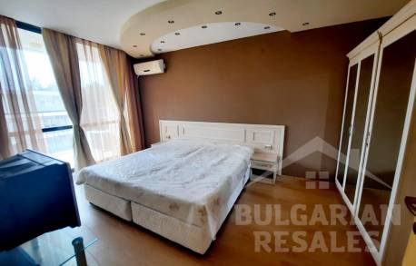 Apartment renovated in the complex Avalon - Photo 8