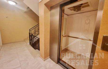 Buy an apartment in a luxury complex Izida Palace - Photo 11