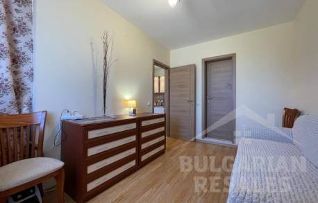 Една спалня в комплекс с голям терен - Снимка 7