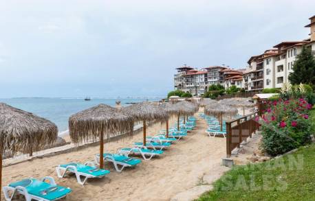 Супер инвестиция в луксозен недвижим имот на брега на морето - Снимка 2