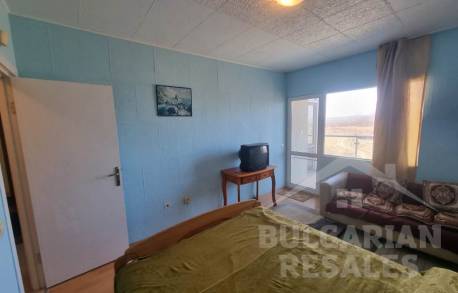 Не дорогая квартира в закрытом комплексе  - Фото8