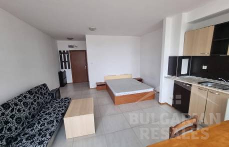 Студио в развита част на курорта - Снимка 5