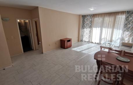 Апартамент на първа линия до парка и морето  - Снимка 5