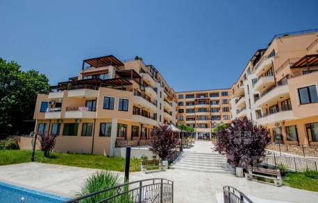 Трехкомнтная квартира в комплексе на 1 линии - Фото1